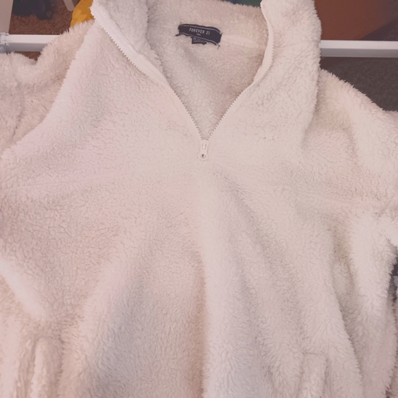 Im selling this because ive never wore it - Picture 1 of 1